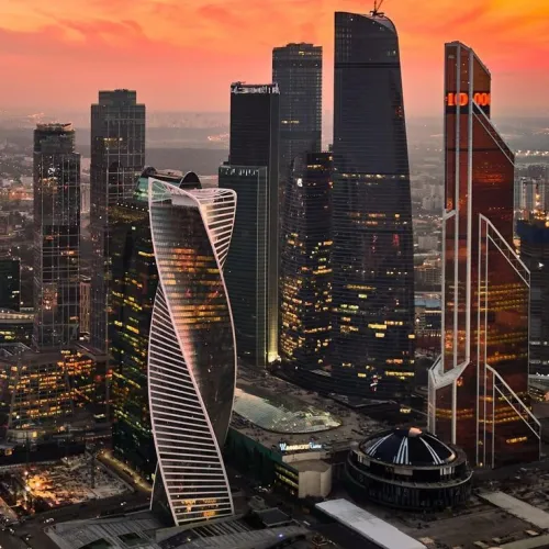 Москва Сити: Эпицентр Современности, Многообразие и Ночная Жизнь